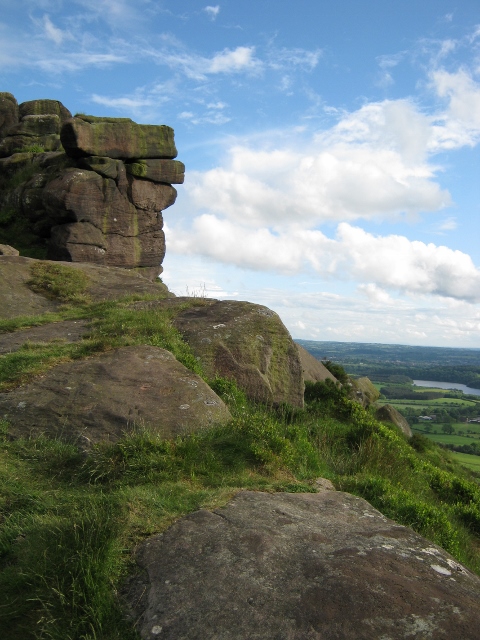 015Hen Cloud (480x640)