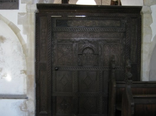 022Carved wooden door (640x480)