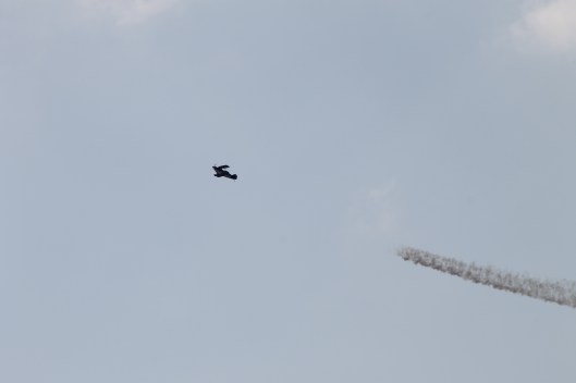 031Bi-plane with smoke-trail