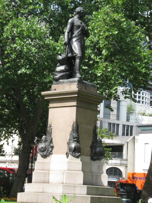 019Statue in Whitehall Gardens