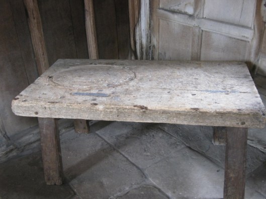 076Carving table (640x480)