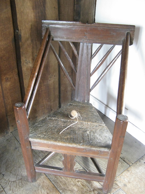 089Spinning chair (480x640)