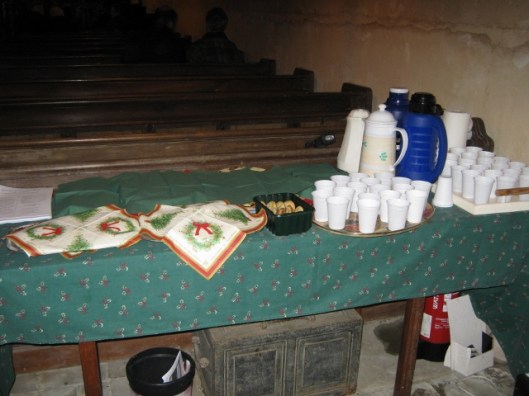 013Mince pies and mulled wine (640x480)