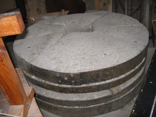 055Mill stones (640x480)