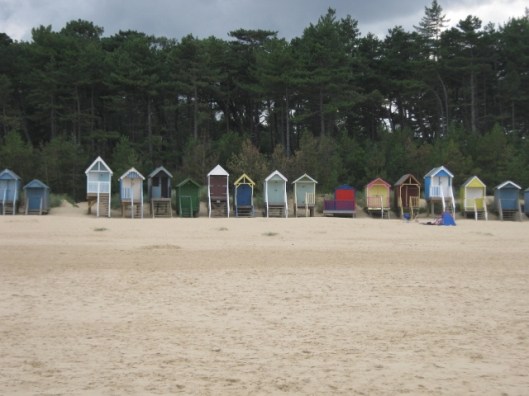 019Beach huts (640x480)