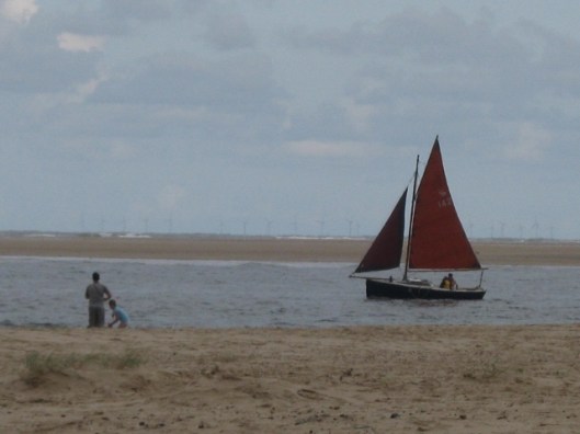 024Yacht with windmills (640x480)