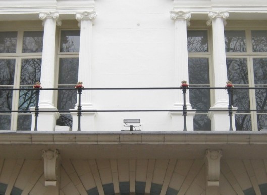 IMG_4197Entrance to Royal Arcade (2) (640x468)