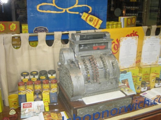 IMG_4221Old cash till in the Mustard Shop (640x480)