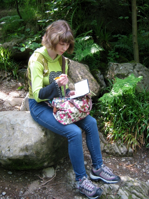 IMG_4955Elinor sketching (480x640)