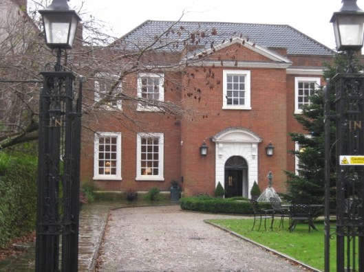 007Restaurant (640x480)