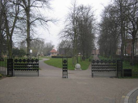 IMG_4211Entrance to Chapelfield Gardens
