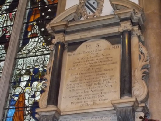 DSCN0190Memorial to Sir T Browne