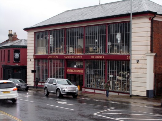 DSCN0356Waring's shop